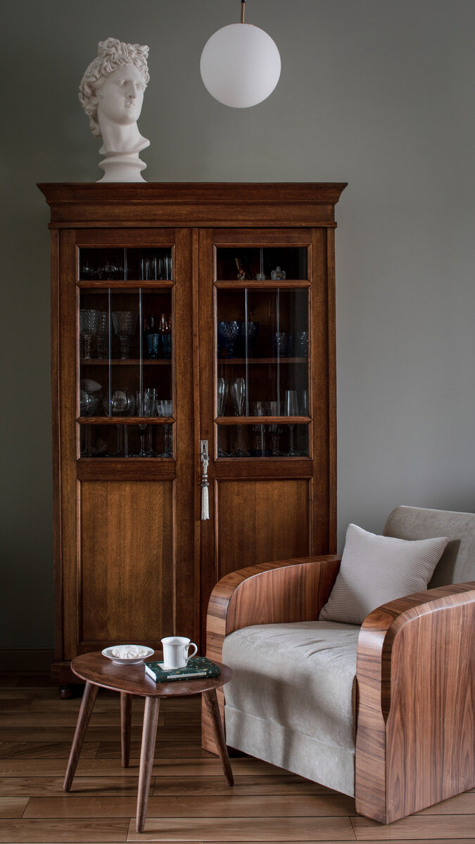 Винтажное кресло нашлось в одном из ресторанов