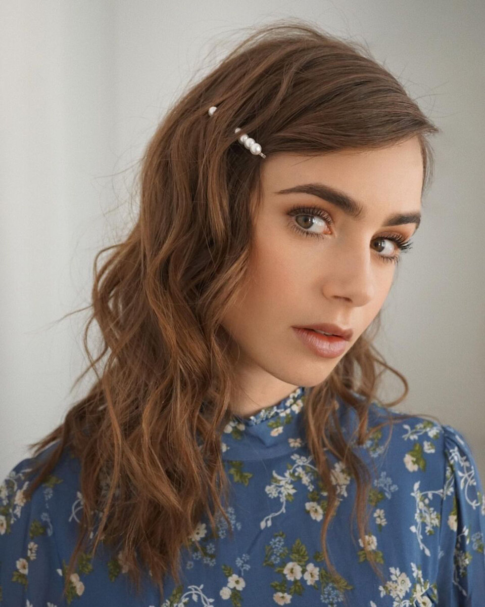   @lilyjcollins