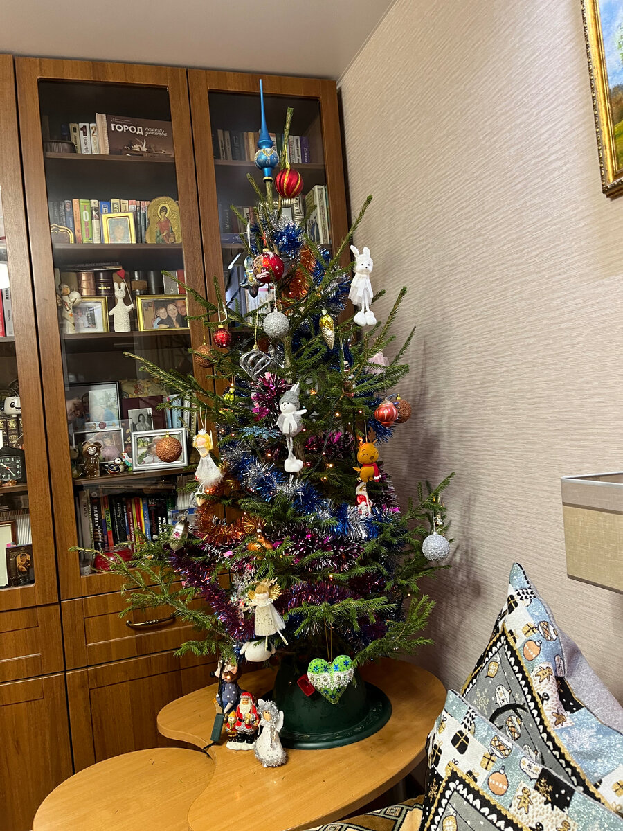 Ёлка к приезду сына готова🎄 Фото автора 