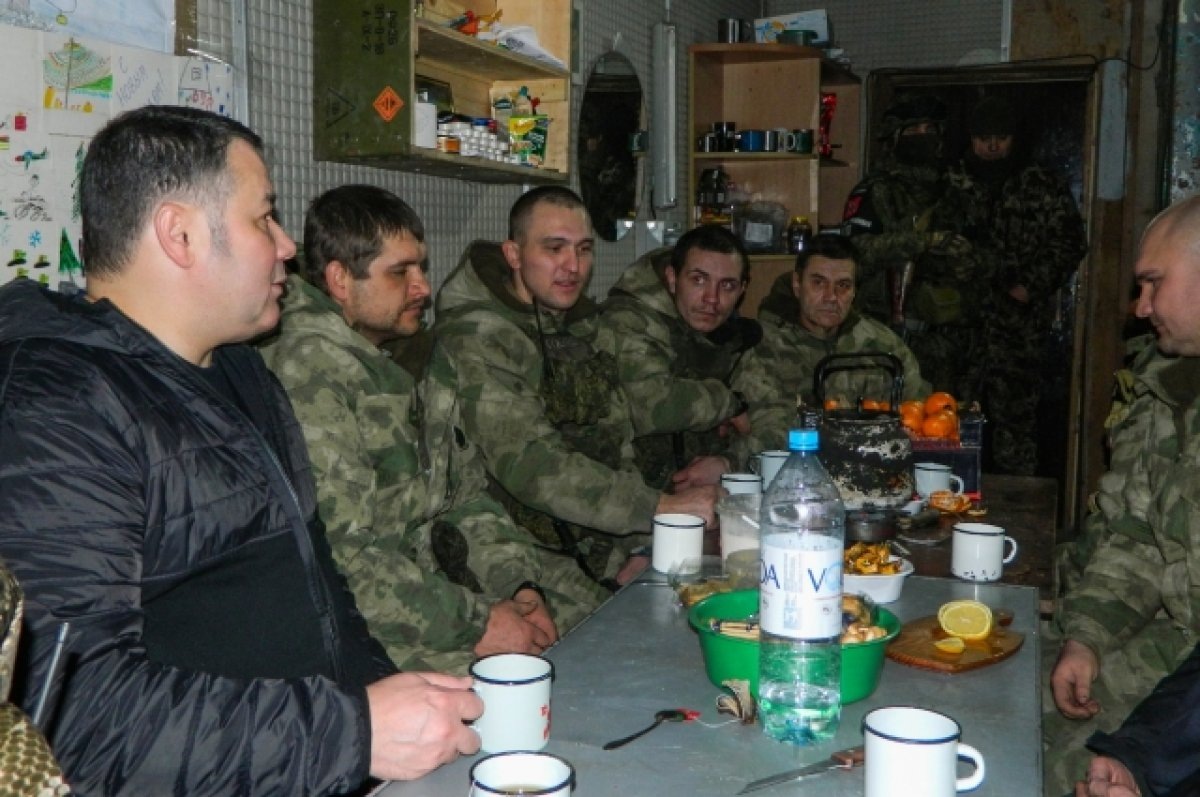    Губернатор Игорь Руденя встретился с бойцами в прифронтовой зоне СВО