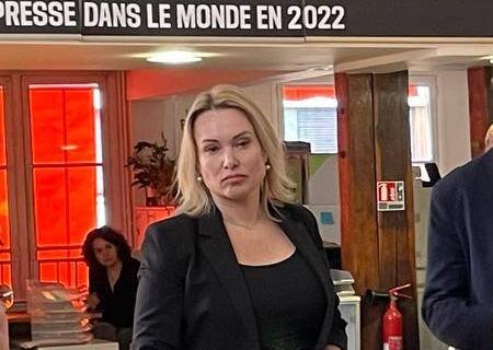    Овсянникова сбежала во Францию с помощью Макрона