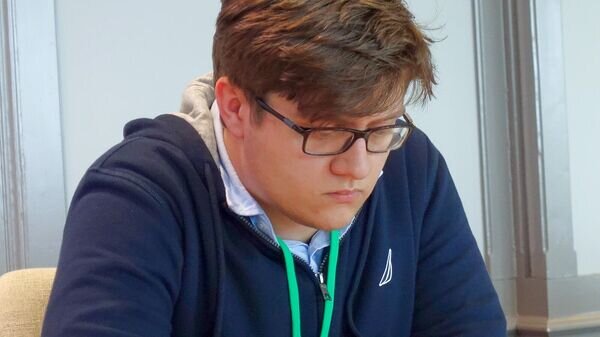    CC BY-SA 4.0 / Stefan64 / Samuel Sevian, chess grandmaster from the United States, 2019 (cropped, resized and color corrected)