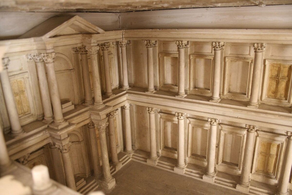 Ульпийская библиотека. 