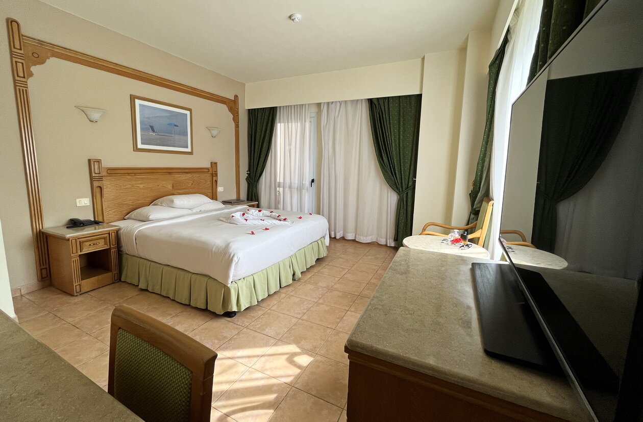 Long Beach ex Hilton в Хургаде