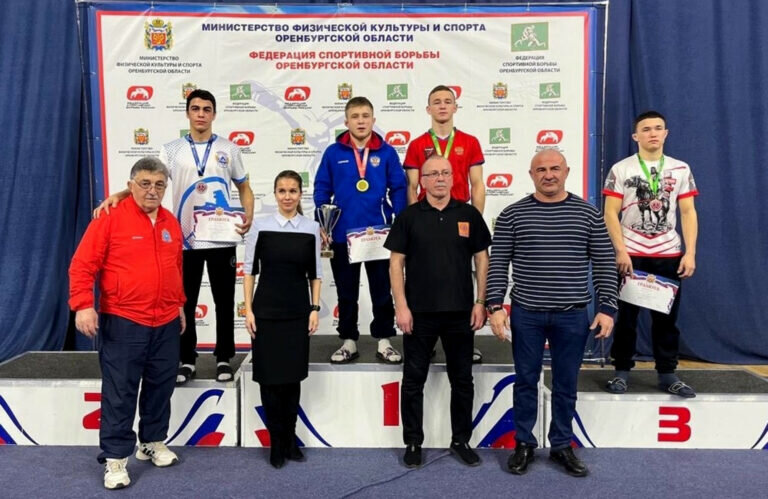    Оренбургские спортсмены на первенстве ПФО по спортивной борьбе завоевали 28 медалей Кристина Просвиркина