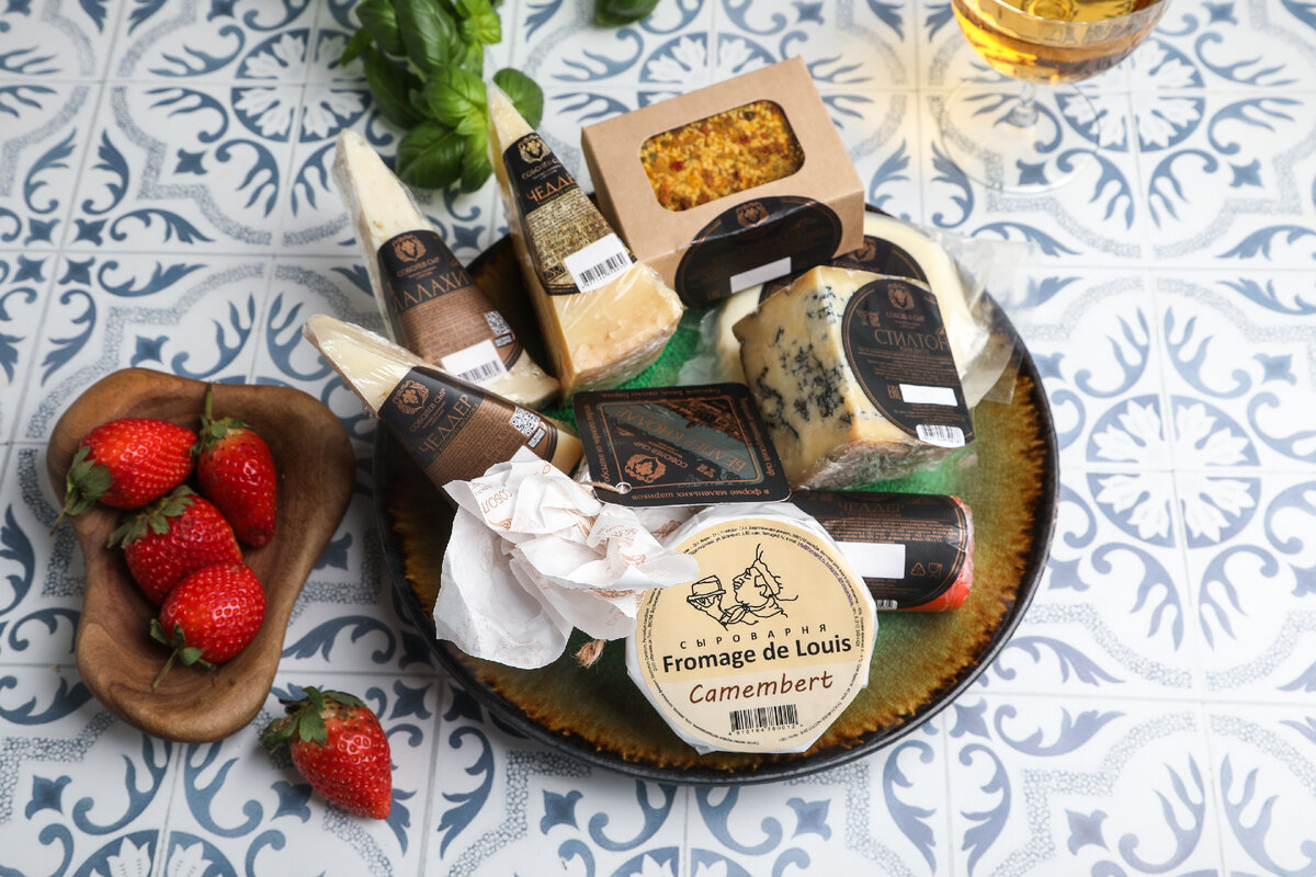 Подарочный набор «PRO.Сыр» — для большой дегустации с разными винами.