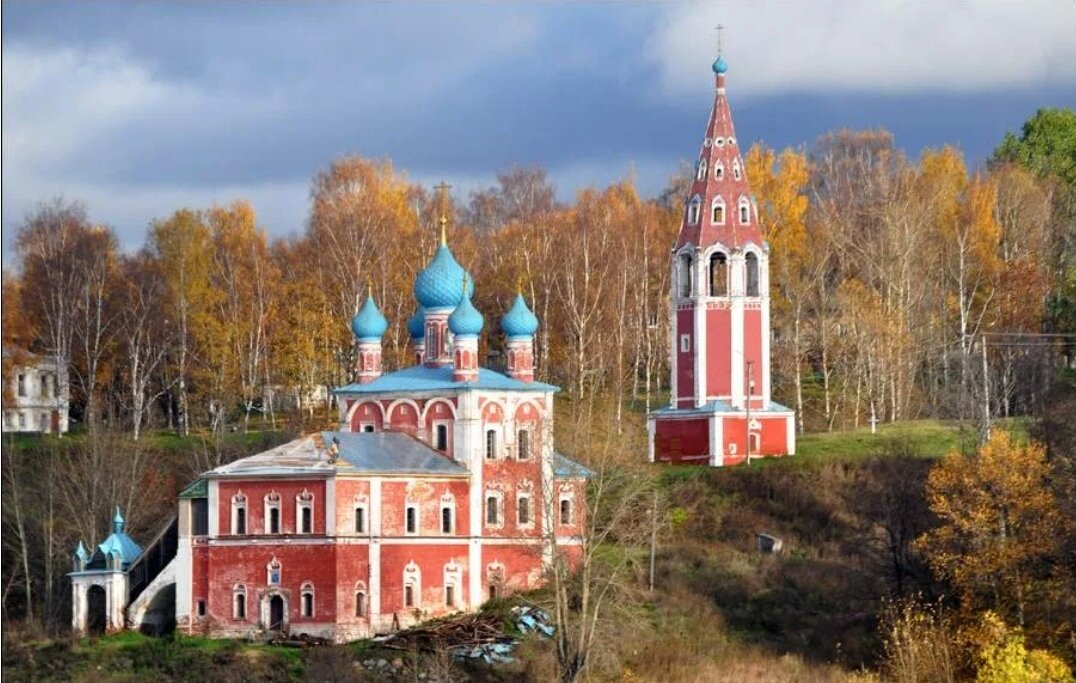 Берегов тутаев. Казанская Церковь Тутаев. Тутаев левый берег Казанская Церковь. Увзвнско-Преображенская Церковь Тутаев. Казанская Преображенская Церковь.