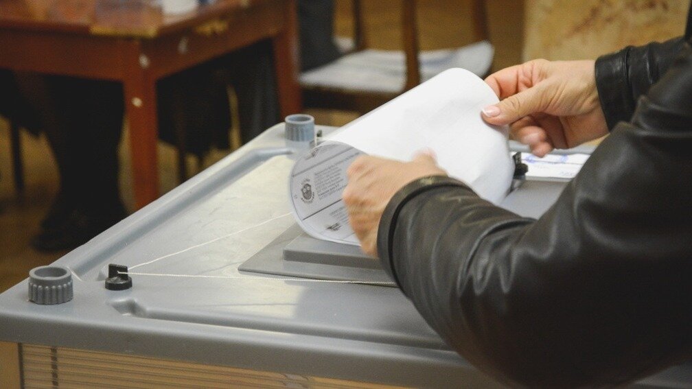     В Нижегородской области стартовал последний день выборов губернатора. Явка при голосовании на избирательных участках к 10 утра 10 сентября составила 35,71%. Цифры озвучила избирательная комиссия региона.