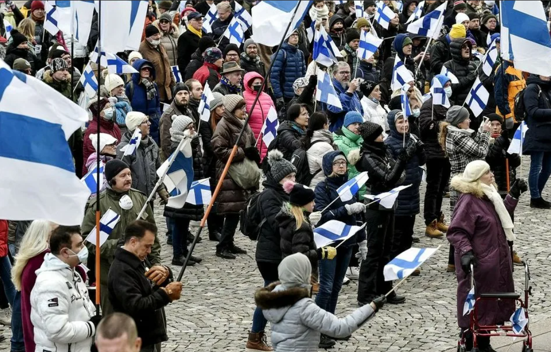 Финны закрыли. Митинг в Хельсинки. Протесты в Финляндии. Финляндия ЕС. Евросоюз митинги.