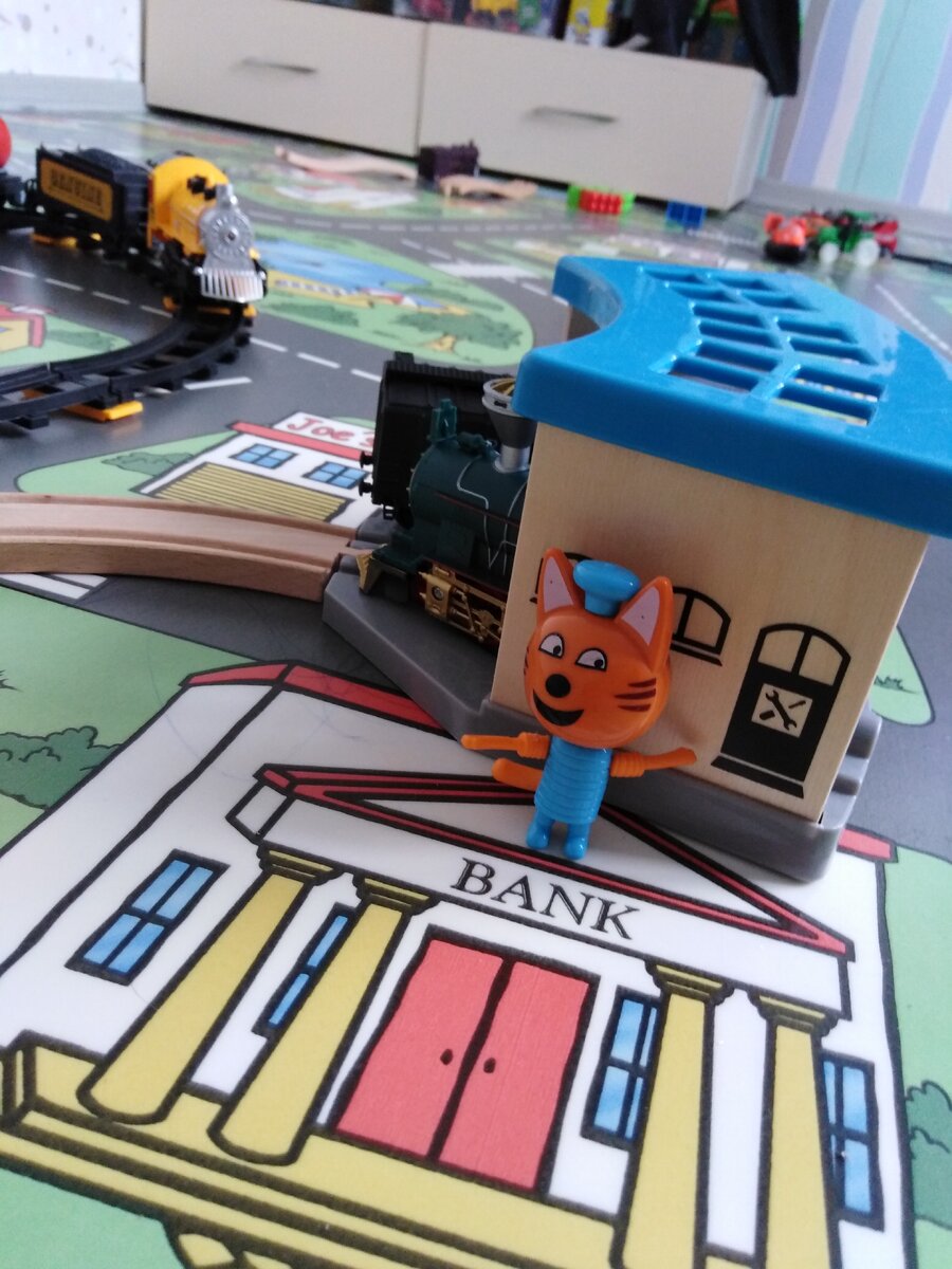 Счасливый работник заступает на смену