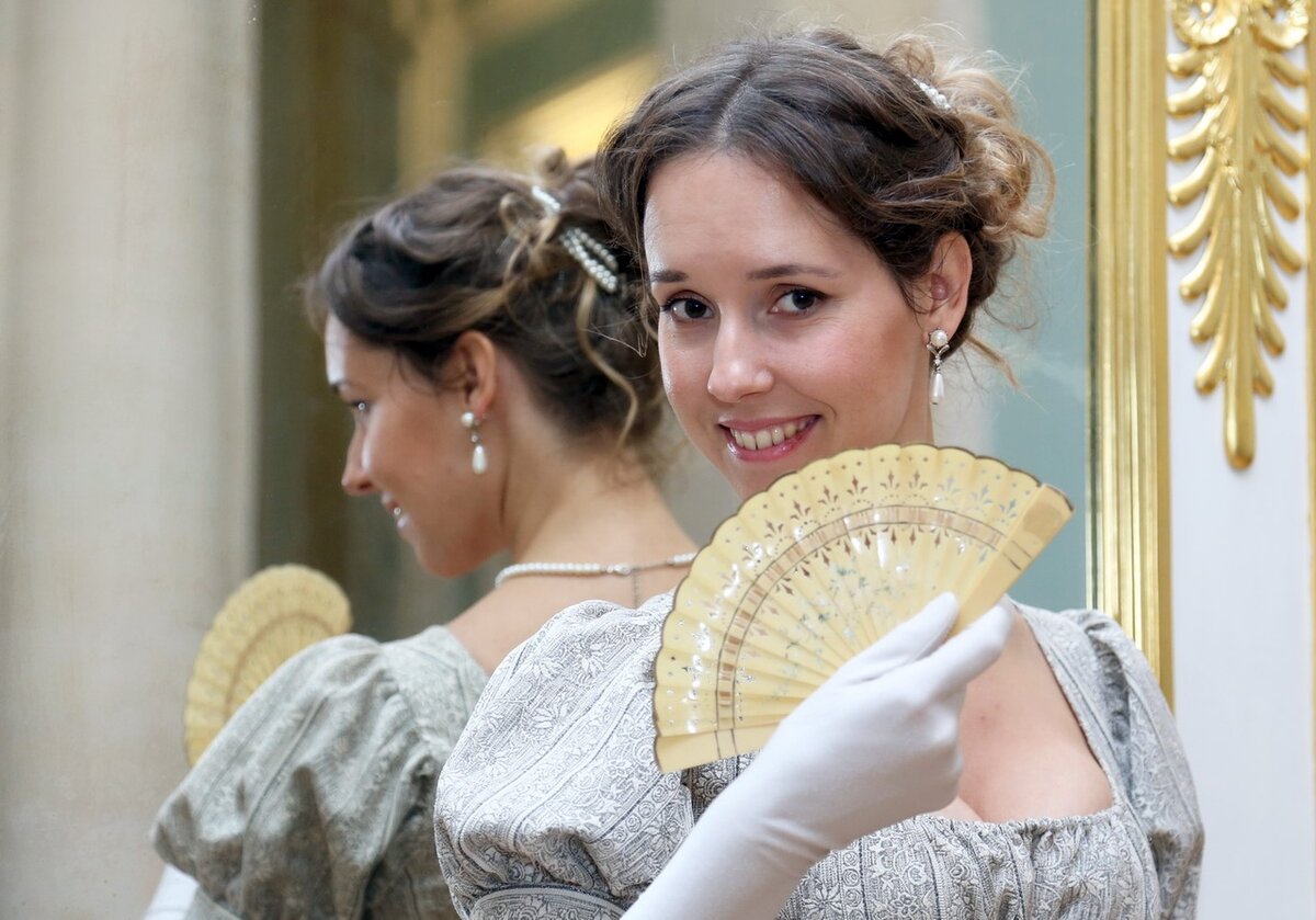 Художник robert hefferan. Девушка в платье 18 века. Девочка на балу. Золушка 2015. Эстетика 19 века англия бал.