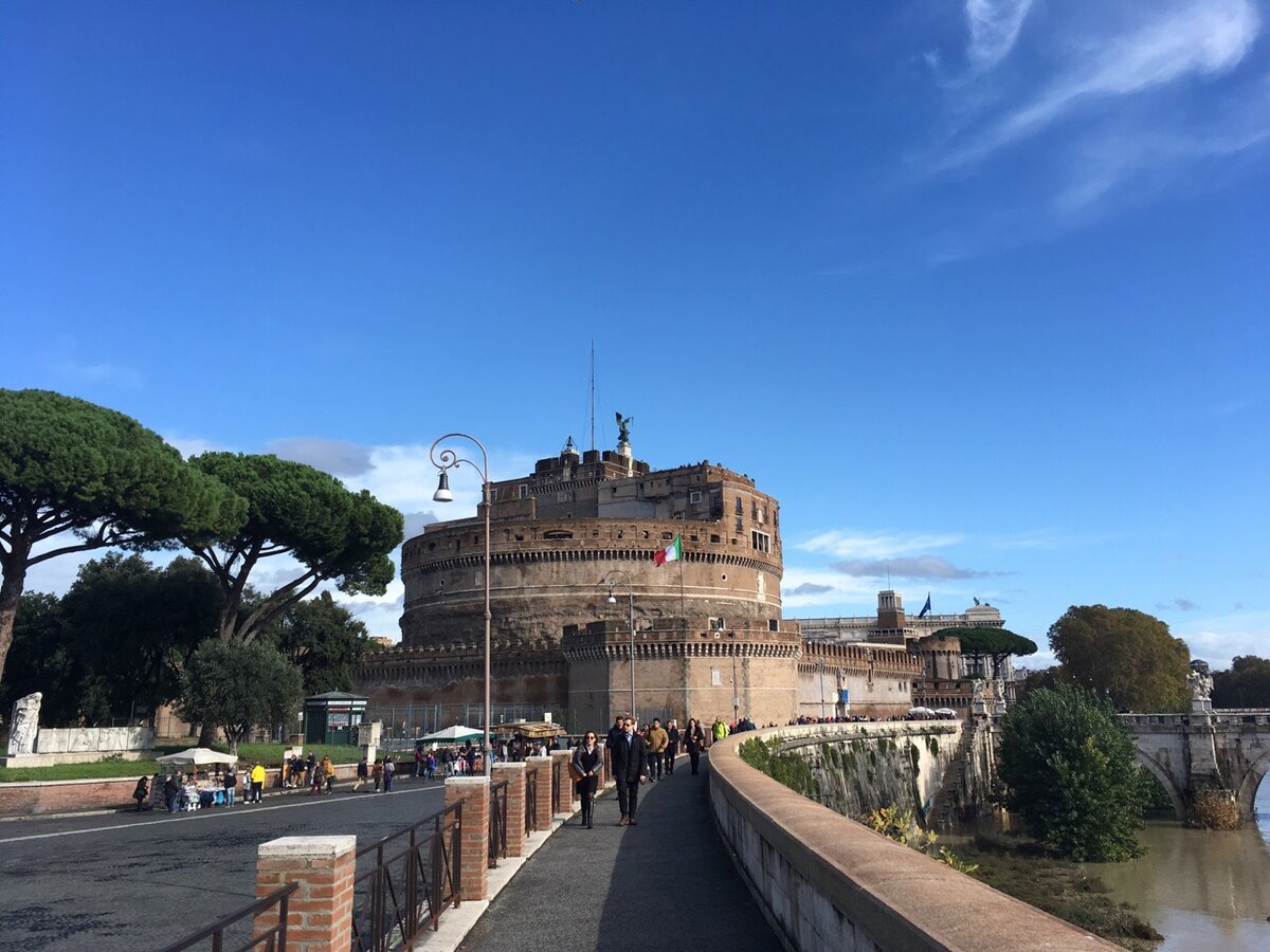 Столица Италии ждет туристов... чтобы их обобрать. Фото: Иван Ратушний.