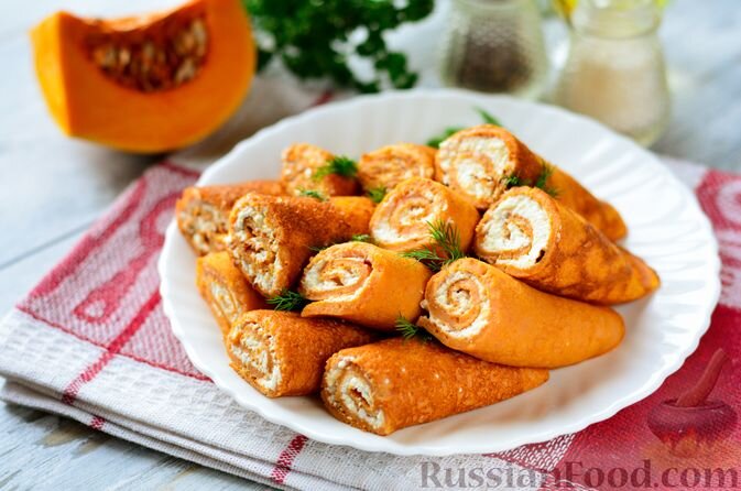 мука пшеничная, тыква, томат-паста, яйца, молоко, соль, сахар, масло растительное, творог, майонез, паприка молотая