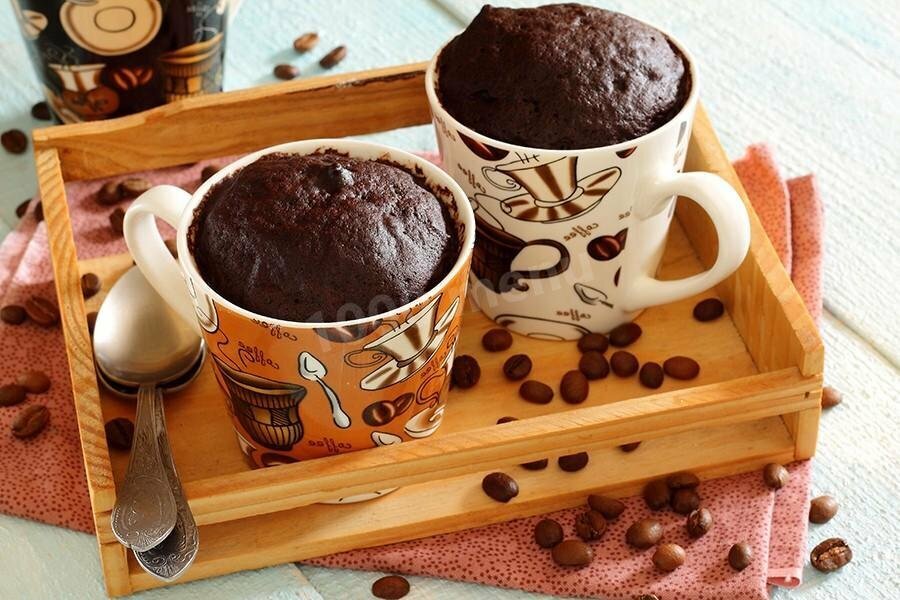 Шоколадный кексик к чаю за десять минут: готовим в чайном бокале в микроволновке