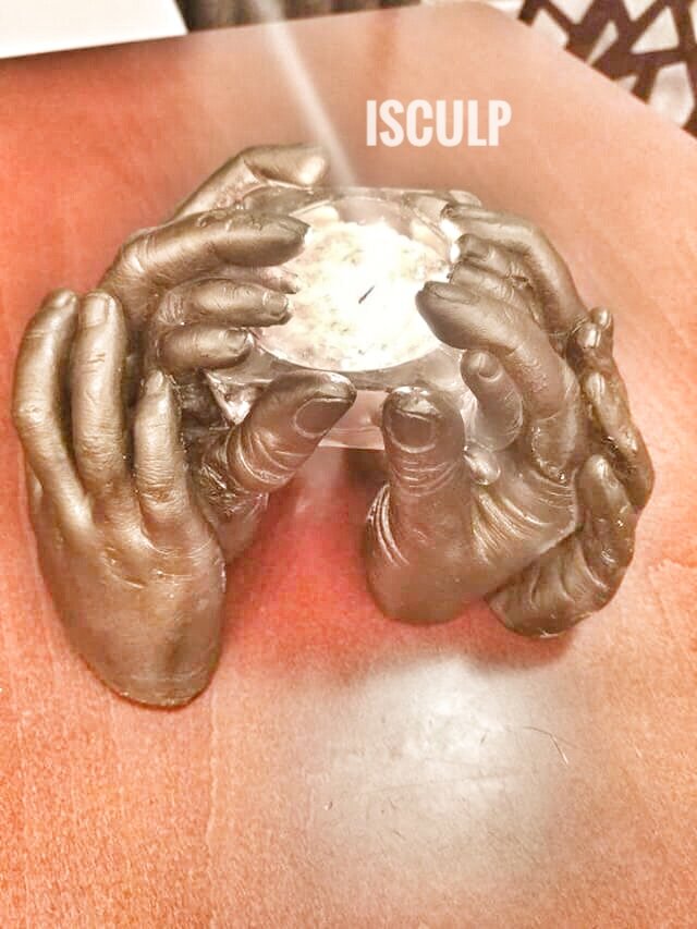 Скульптуры рук всей семьи 