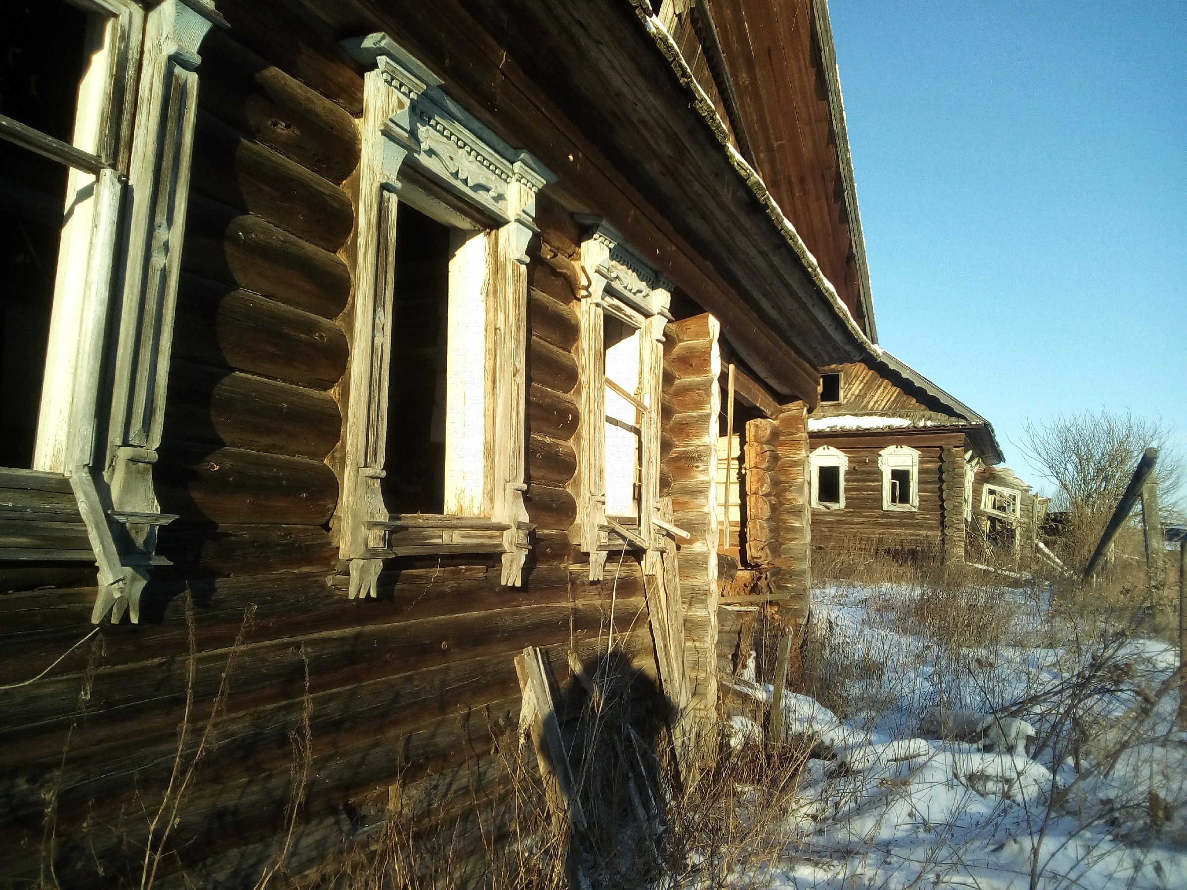 Село пришло. Деревня. Заброшенные деревни в Казани. Заброшенная деревня в Медвежьегорске.