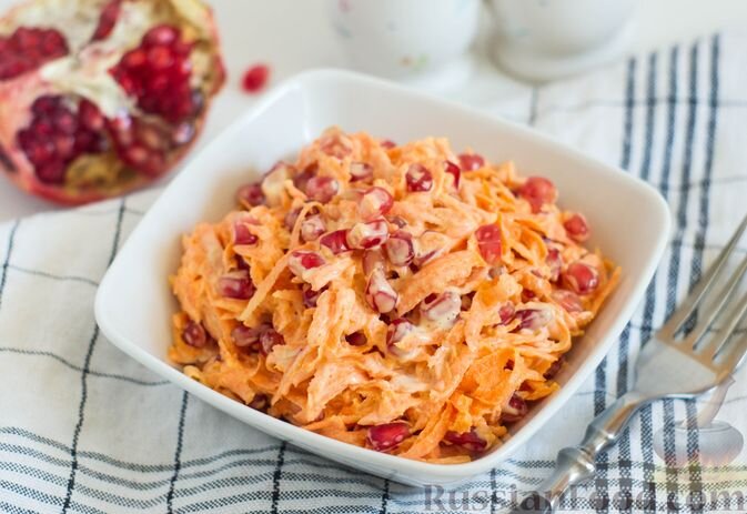 морковь, гранат, майонез, чеснок