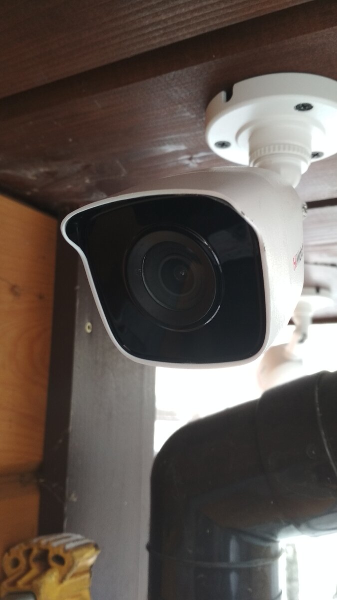 Цилиндрическая камера Hiwatch