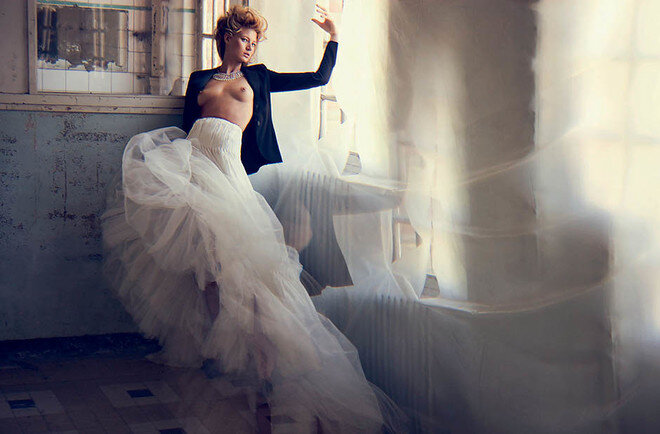 Истинная красота женщины — в здоровье, в умении быть энергичной». Джейн Фонда

«Красота человека заключается в богатстве его различий». Лара Фабиан

«Красота — это своего рода сияние. Люди, которые обладают истинной внутренней красотой, их глаза ярче, их кожа более увлажненная. Они вибрируют на другой частоте». Кэмерон Диас