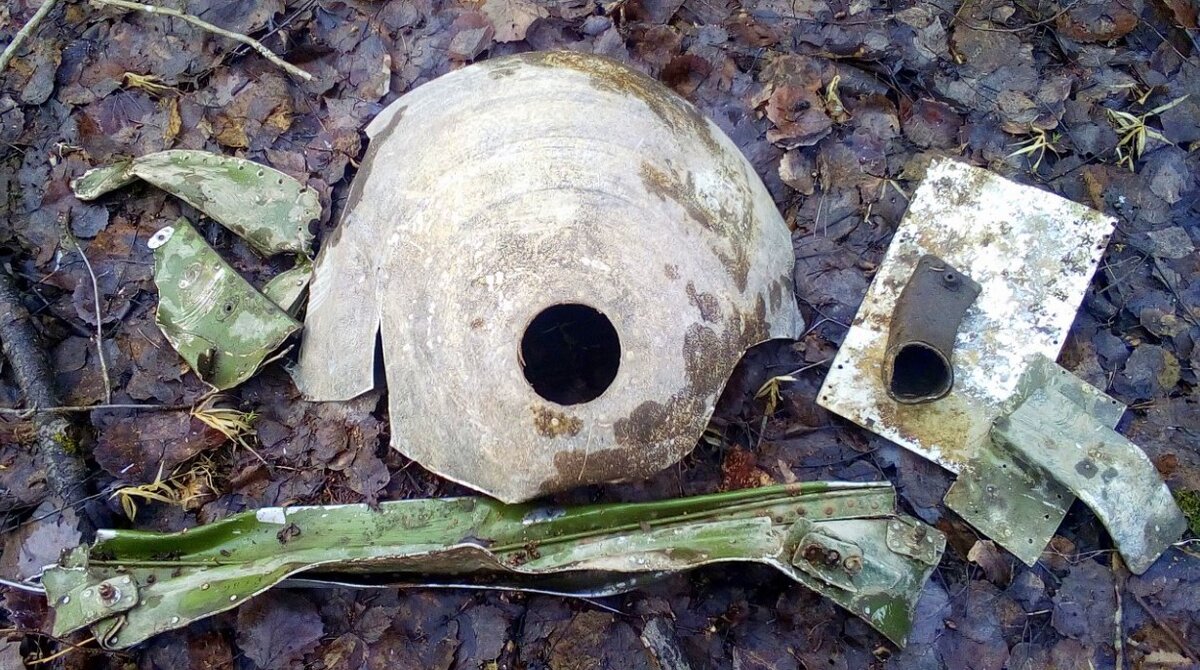 Найденные фрагменты самолетов.