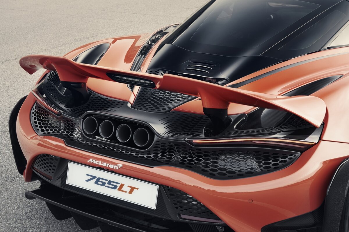 MCLAREN 765lt карбоновый