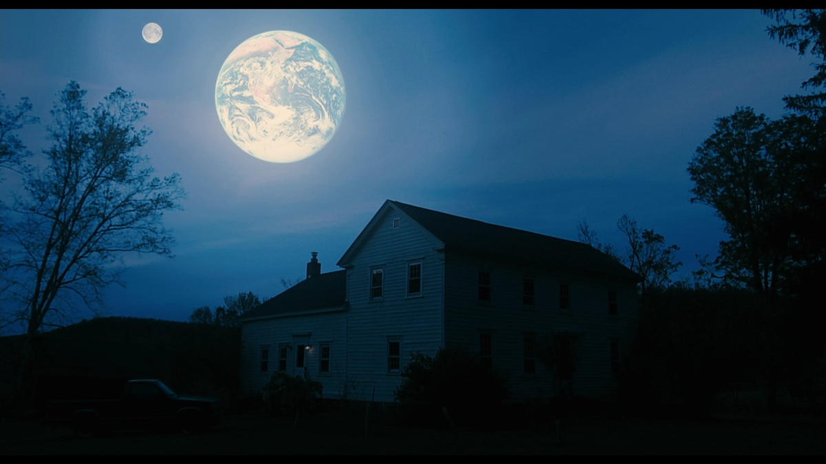 Фрагмент из фильма "Другая Земля"