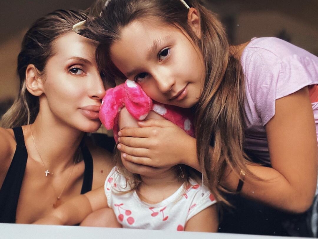 Материнские чувства и их роль в ее жизни