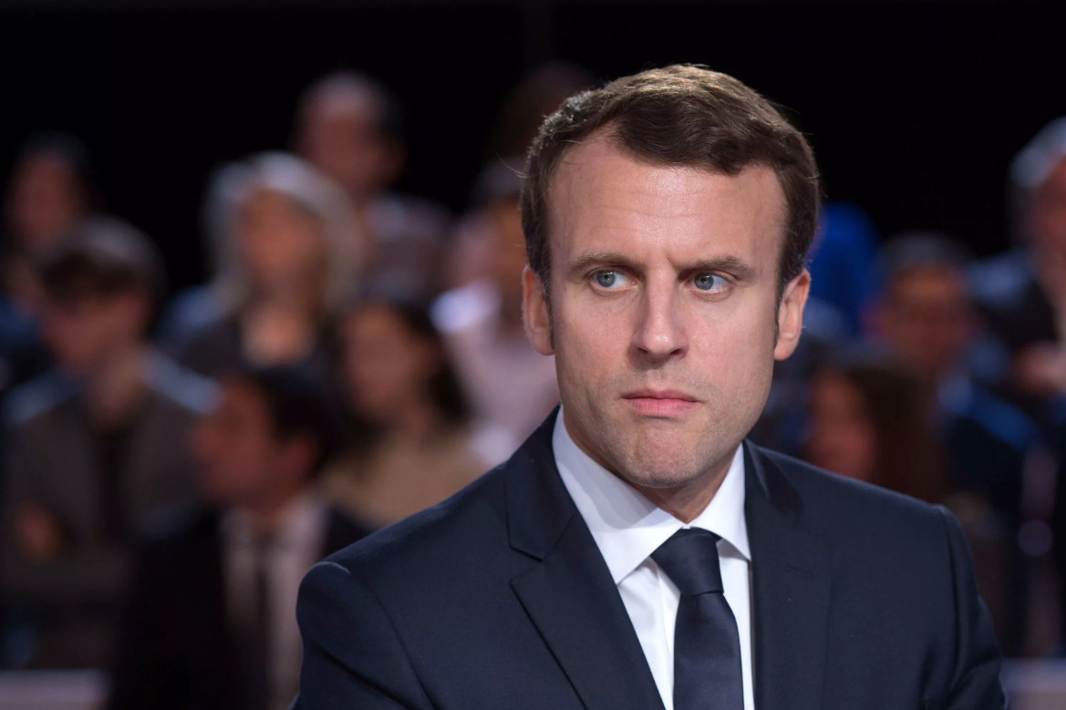 Макрон не доволен: хватит хвалить Россию!