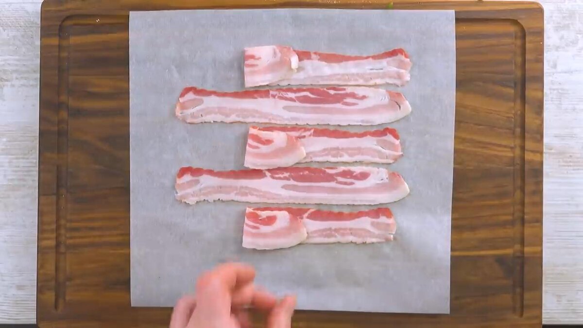 Мясной пирог "Пасхальное яйцо".