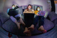 Premier и Матч Премьер первыми в России пошли на снижение качества видео Интернет-трафик переехал в спальные районы из-за карантина