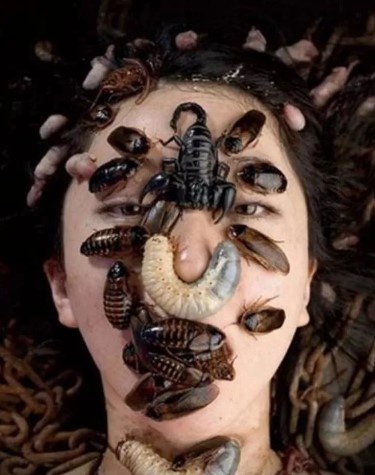 человек со своими тараканами в голове