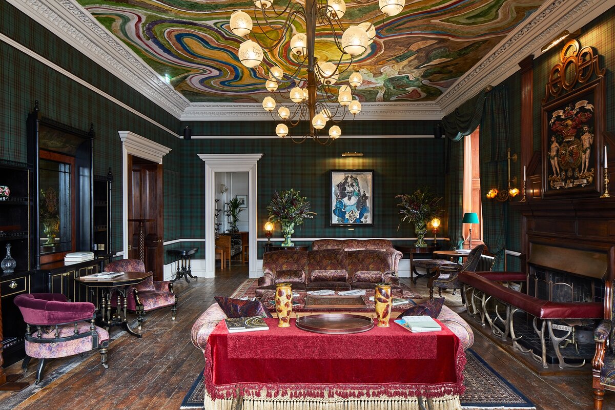 Отель «The Fife Arms». Проект студии Moxon Architects и дизайнера Рассела Сейджа.