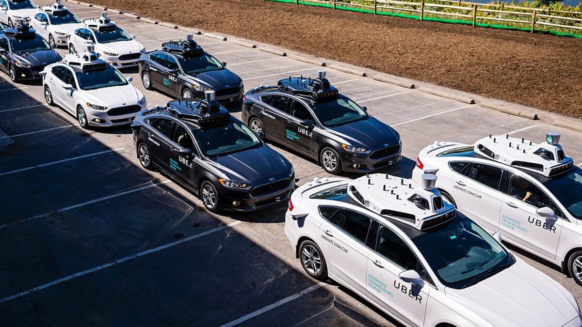Флот беспилотных автомобилей Uber на базе Ford Mondeo
