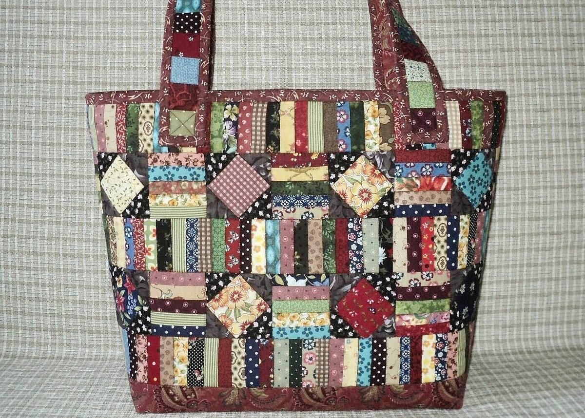 Прихватка в технике лоскутного шитья. Изделия в лоскутной технике. Рукодельные вещи пэчворк. Подушкины секреты пэчворк. Лоскут5ое-шитьё-крези-квилт.