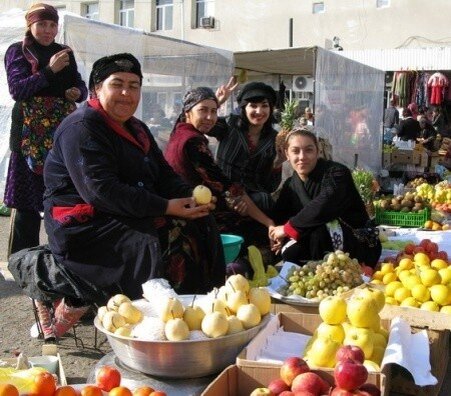 10 звёзд, которые вышли в свет в таких голых платьях, что им лучше не попадаться отцам на глаза