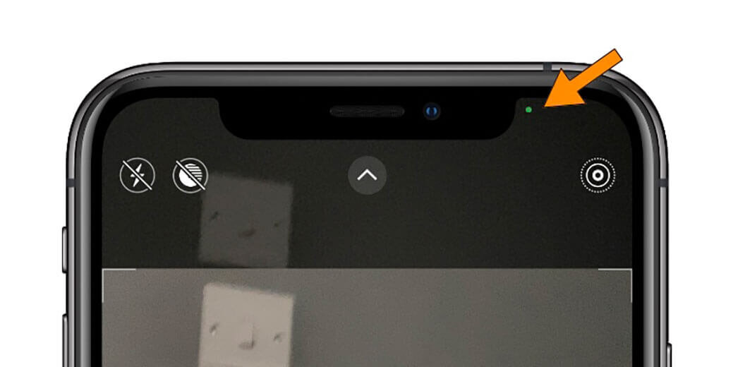 Почему на экране точка. Iphone 14 Pro Screen. Зеленый индикатор на айфоне. Точка на экране iphone. Зелёная точка на экране айфона в Верхнем правом углу что это такое.
