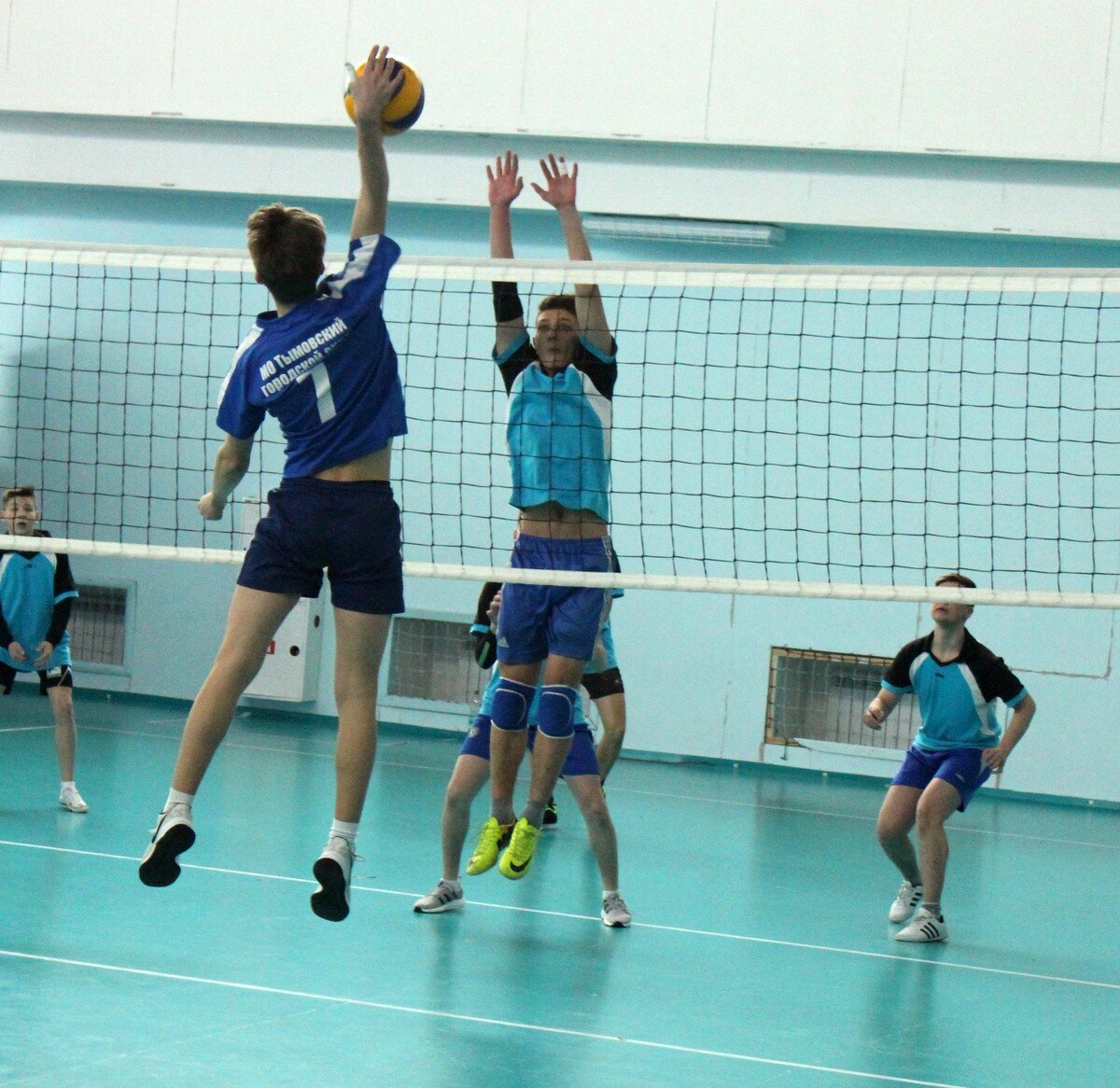 Волейбол в школе 