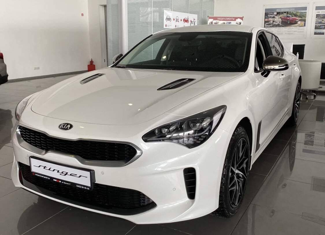 Приехал в автосалон за новой KIA Stinger - спорткар для бедных! Обозреваю  тонкости корейского премиума! | 4g63t_Garage | Дзен