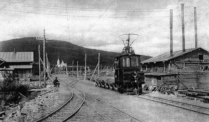 Электровоз - чудо техника конца 19 века. Фото из открытых источников
