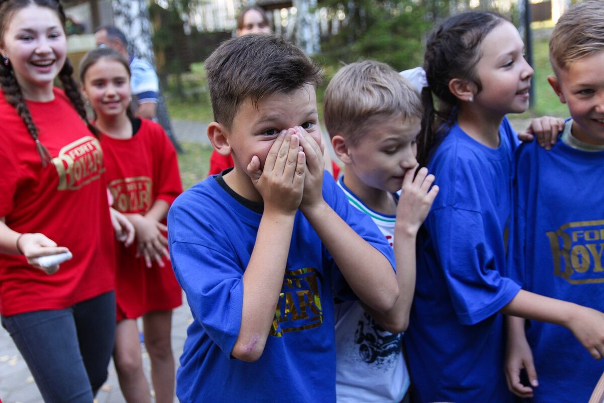 Какая команда победит: наша или...? Фото взято из открытого источника в интернете. https://che.uralfort.ru/img/6167475_1920.jpg