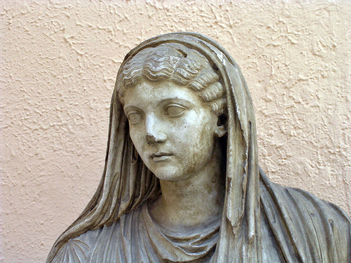 Ливия Друзилла - Августа, Мать Отечества. Источник: http://ancientrome.ru/art/artwork/sculp/rom/imp/augustus/livia/liv059.jpg