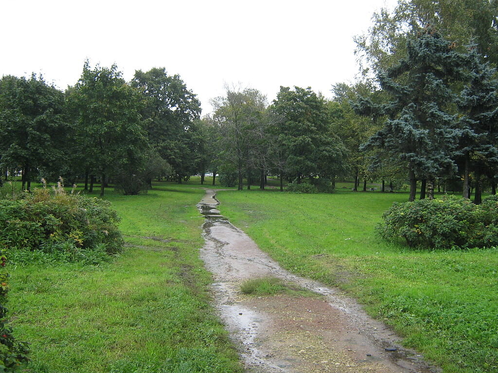 Санкт-Петербург. Проспект Обуховской Обороны, сад «Куракина Дача».