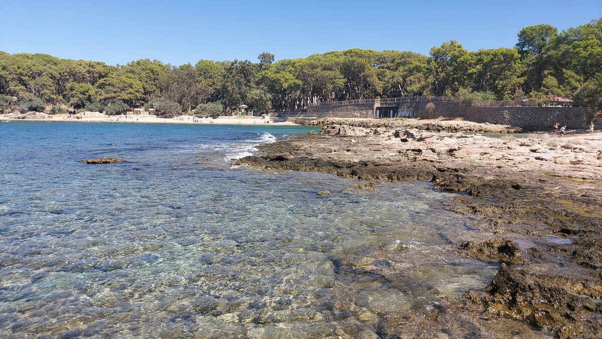 Пляж в Авсалларе