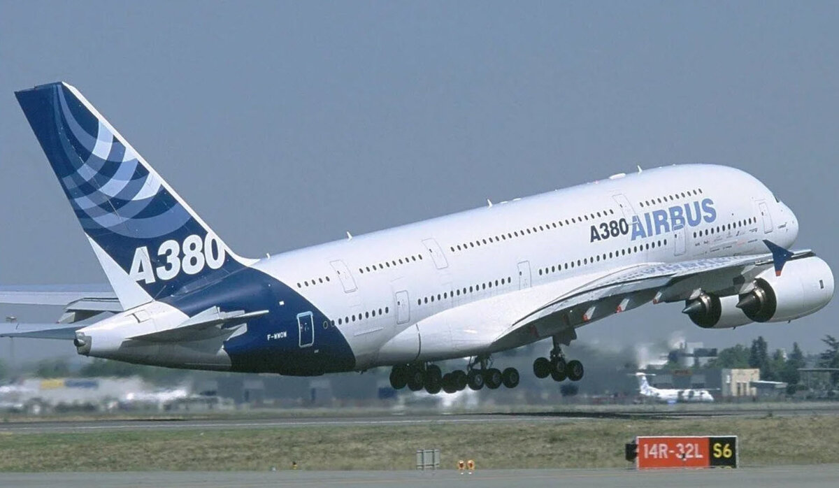 Airbus A380