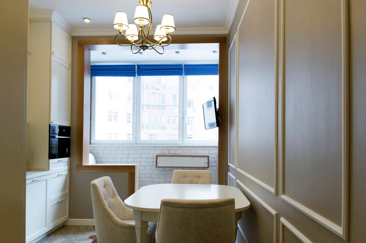 Присоединение лоджии к кухне — это именно изменение планировки и количества площадей.