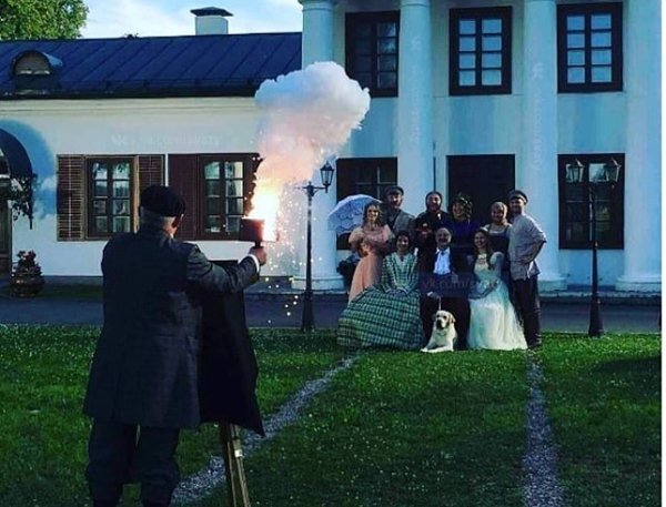 Кадр со съёмок сериала "Сваты"