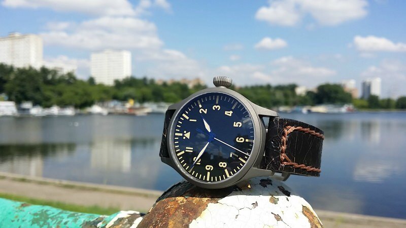 Watches b top