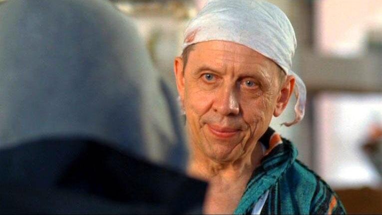 РОЛЬ-Валерий Сергеевич отец Кости
вампир, работающий мясником