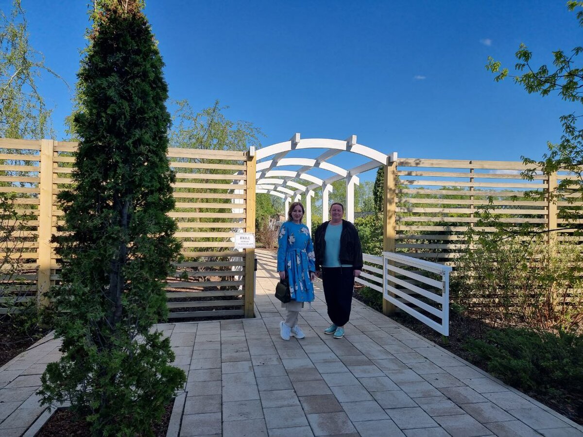 С гидом-проводником Надеждой.