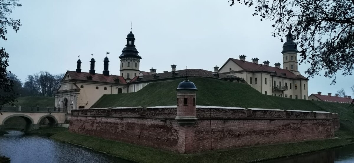 Несвижский замок в белоруссии фото